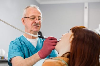 dentist-in-costa-mesa-recommends-the-best-chewing-gum-for-your-teeth